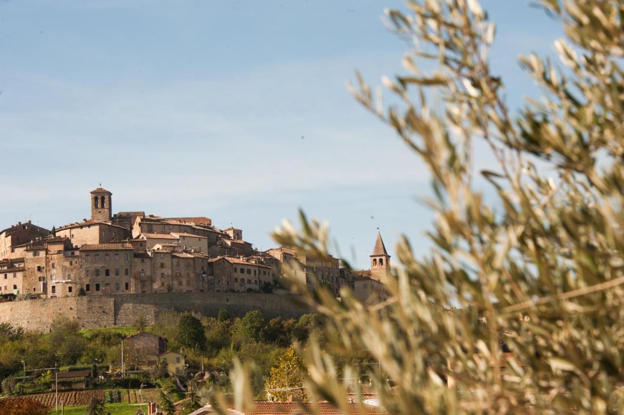 Anghiari Hotel Bagian luar foto